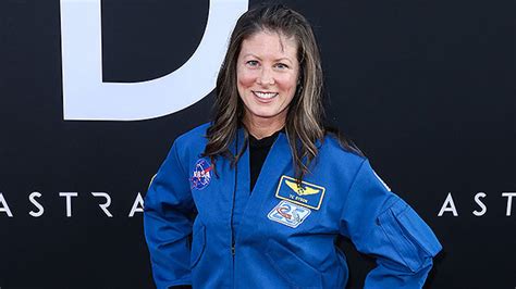 Who Is Tracy Dyson 5 Things About The Nasa Astronaut Hollywood Life