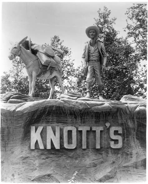 Seldom Seen Slim Sculpture At Knotts Berry Farm By Claude Flickr