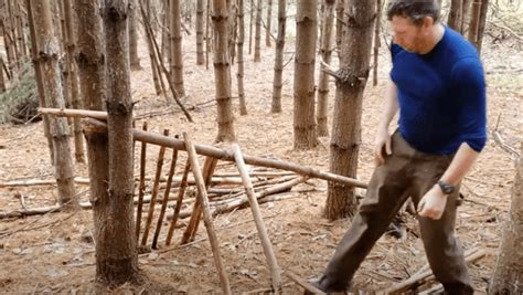 how to build a wilderness survival shelter [free bushcraft skills wilderness survival shelter