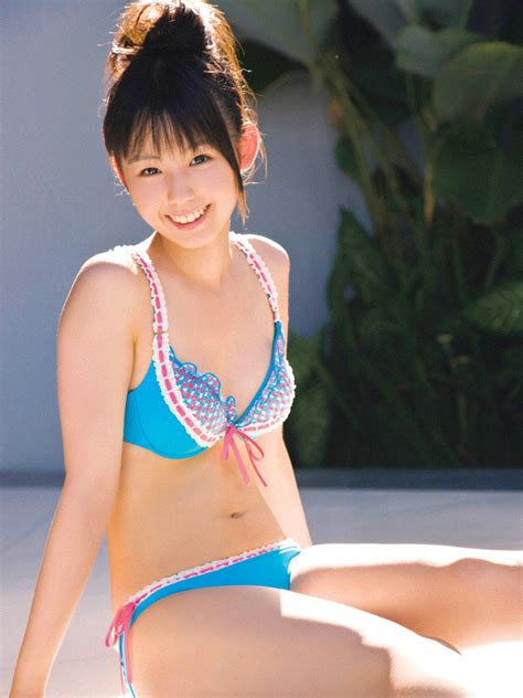 Photo Cewek Bugil Rina Koike Sexy Blue Bikini In The Pool Hot