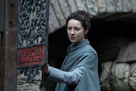 Outlander Season 3 Episode 6 Trailer Jamie And Claire Reunite—watch Indiewire