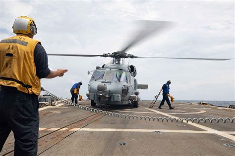 Dvids Images Uss Farragut Conducts Flight Ops Image 3 Of 4