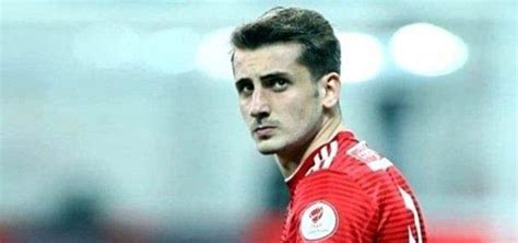 İsmi galatasaray ile anılan anagold 24 erzincanspor'un genç futbolcusu kerem aktürkoğlu i̇stanbul'a geldiğini kişisel instagram hesabından yaptığı fotoğraf paylaşımıyla duyurdu. Kerem Aktürkoğlu'ndan Fenerbahçe itirafı! - Aspor