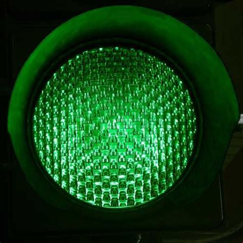 Polycarbonate Green Led Traffic Signal Light Trafitronics India
