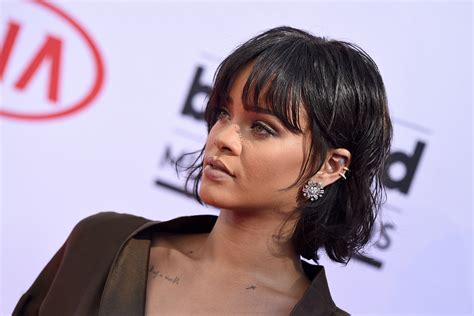 Rihanna Honors Cousin After Hes Killed In Barbados