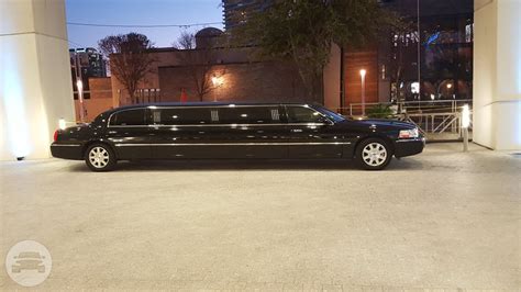 Black Lincoln Town Car Limo Prime Limo And Car Service Online Reservation