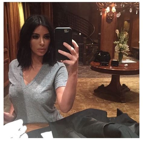The back ground is perfection/ home entry | Kardashian ...