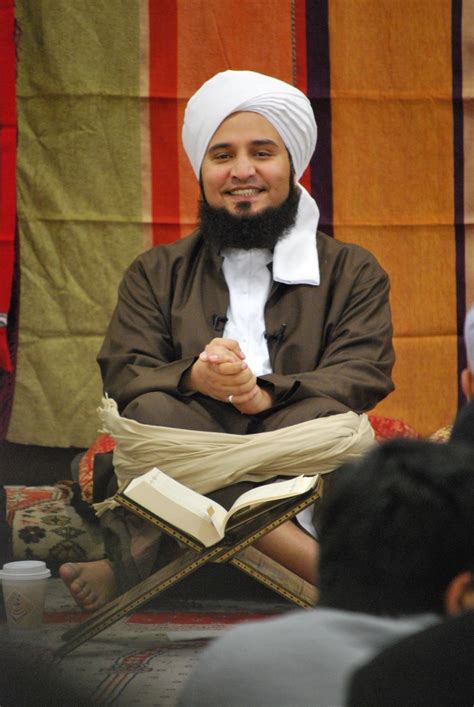 Habib ali zainal abidin bin abdurrahman al jufri merupakan ikon da'i sunni yang kiprahnya tidak hanya di dunia islam, tapi juga. Habib Ali Al-Jifri in Harrow | Gambar, Orang, Islam