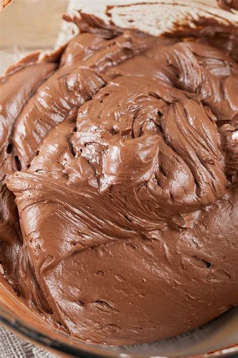 12 Easy Chocolate Frosting Recipes To Try
