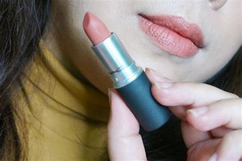 Mac Powder Kiss Lipstick In Mull It Over Review Lipstick Lipstick Review Mac Powder