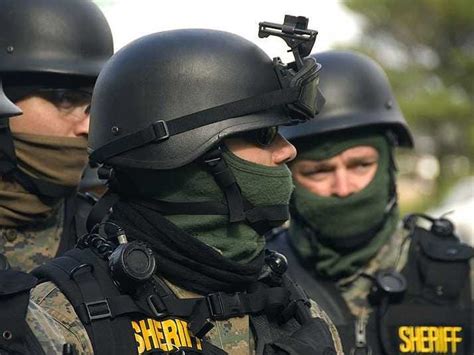 Why Americas Police Are Becoming So Militarized Business Insider