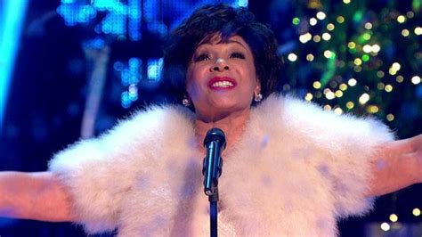 Shirley Bassey Does Strictlys Starry Christmas Special Bbc News