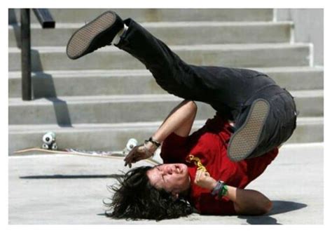 19 Hilarious Photos Of People Falling Down Funny People Falling