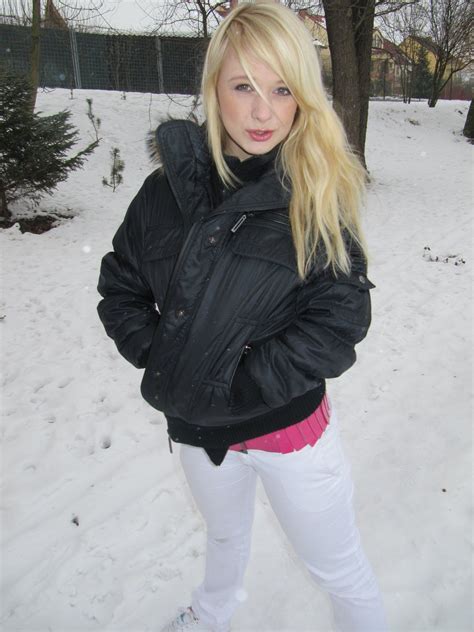 Tonya Chubby Sweet Blonde Teen Shows Her Lovely Tits And Pussy In The Snow Cosplay Big Tits R18hub
