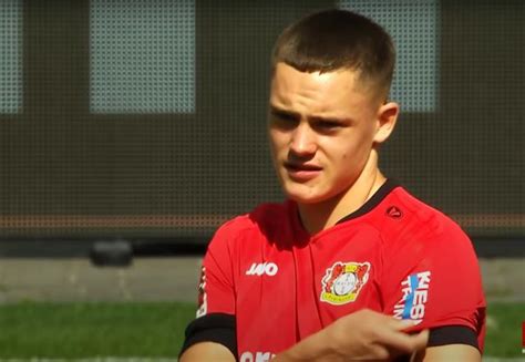 He is currently 18 years old and plays as a attacking midfielder for bayer 04 leverkusen in germany. Florian Wirtz is the youngest Bundesliga scorer in history