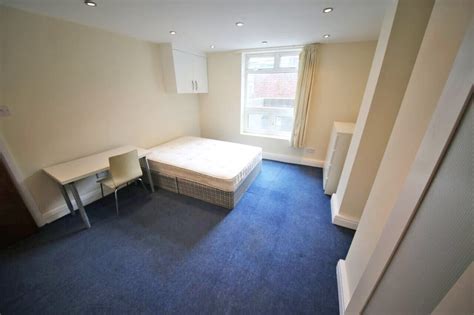 2 Bedroom Apartment For Rent Hyde Park Leeds Ls6 1au Unihomes