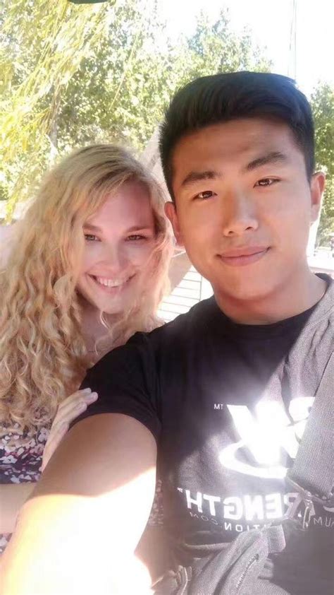 Why Do Below Average Asian Guys In Amwf Couples Always Get Pretty White Girls An Average White