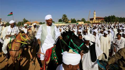 Sudan Frees Jailed Opposition Leader Al Mahdi