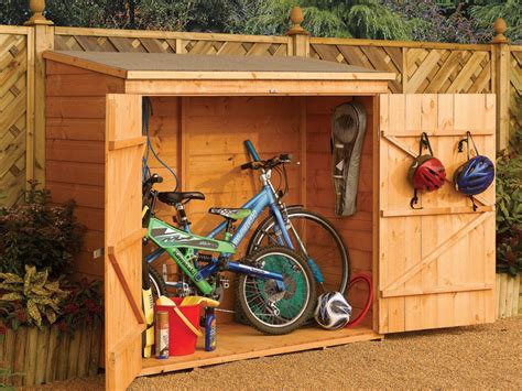 All gardeners need a shed to house all their tools and gadgets. 20 Smart Outdoor Storage Solutions to Keep Tools and Toys ...