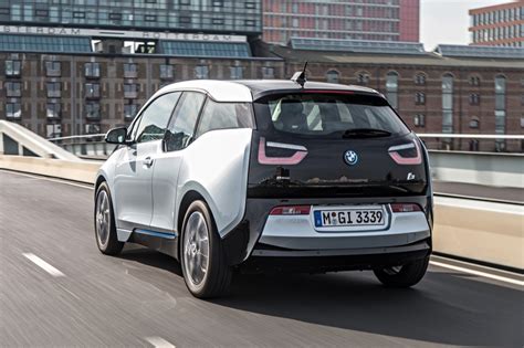 El precio mostrado está sujeto a financiación. Prueba: BMW i3, el coche eléctrico Premium