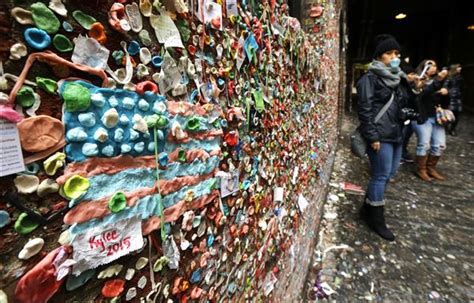 Bubble Yuck Crews Melt Chewed Gum Off Famed Seattle Wall The Blade