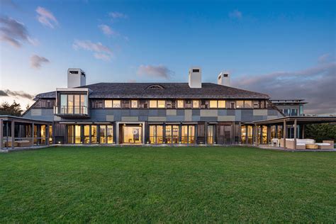 Why Modern Mansions Are Selling Fast In The Hamptons