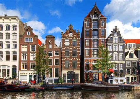 È il museo più visitato in olanda, con oltre un milione di visitatori ogni anno. La casa di Anna Frank - VIAGGISEMPRE.ITVIAGGISEMPRE.IT