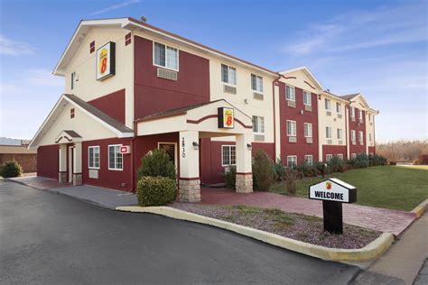 Super 8 by Wyndham Joplin | Joplin, MO Hotels