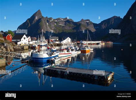 The Picturesque Fishing Village Of Hamnoy Moskenesoy Lofoten Islands