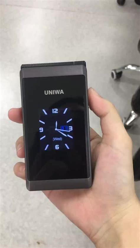 In Stock High Performance Flip Phone Dual Sim Card Big Battery Uniwa X28 Foldable Celulares