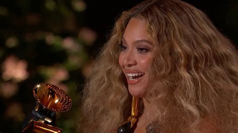 beyoncé smashes grammys record for most winning female singer