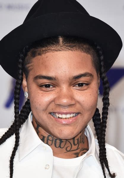 4 young m.a has shut down rumors that she's pregnant credit: Young M.A Photos Photos - 2017 MTV Video Music Awards ...