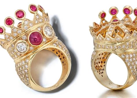 Tupac Shakurs Iconic Crown Sovereign Ring Set To Fetch 300000 Usd At