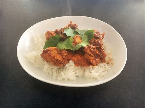 Chicken tikka masala is creamy and easy to make right at home in one pan with simple ingredients!full of incredible flavours, it rivals any indian restaurant! Poulet Tikka Massala - Quelques gouttes de plus