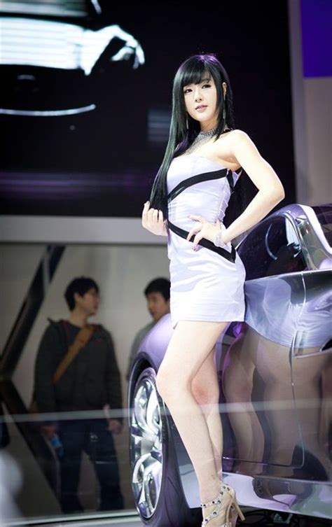 Hwang Mi Hee Sexy Girl Korea Hwang Mi Hee Purple Skirt With Super Car