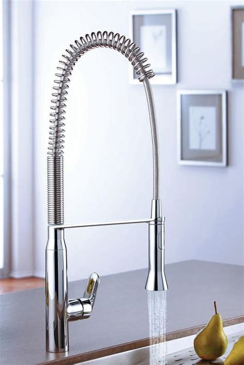 Kitchen faucet, although usually neglected, are important kitchen instruments and requires a list of essentials that should come with it. 8 Best Touchless Kitchen Faucets 2020 - Best Hands-Free ...