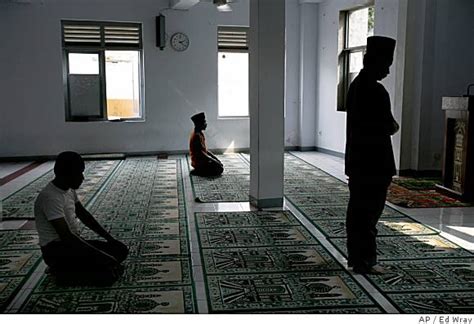 Hard Liners Go After Indonesian Islamic Sect