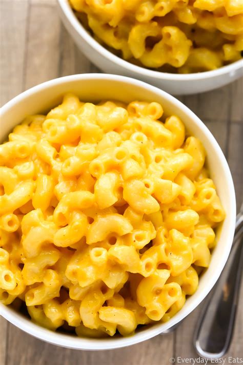 As you probably already know from experience, most of the boxed mac and cheese can be rather disappointing. Creamy Homemade Macaroni and Cheese | Everyday Easy Eats