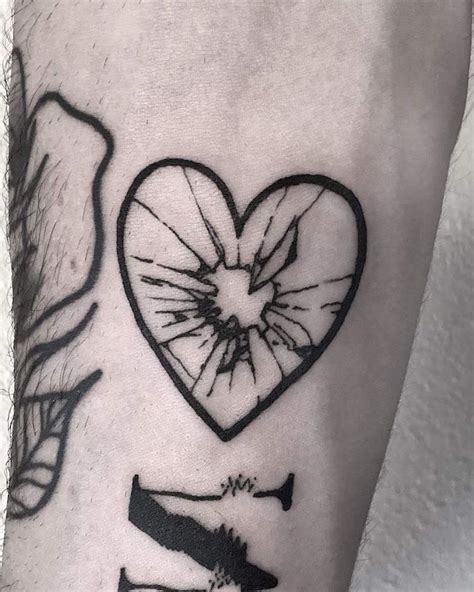 Discover 98 About Broken Heart Tattoo Designs Super Cool Indaotaonec