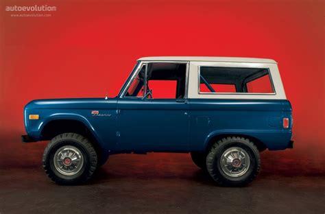 New Ford Bronco Gets 1966 Face Swap Looks Spot On Autoevolution