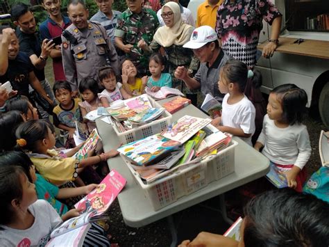 Kota Serang Sabtu Mobil Perpustakaan Keliling Pusling Dinas Perpustakaan Dan Kearsipan