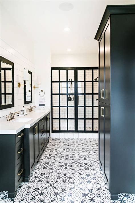 42 Chic Design Ideas To Rejuvenate Your Master Bathroom Home