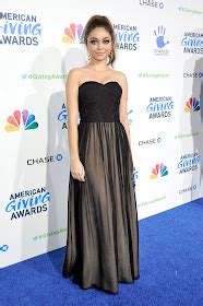 Sarah Hyland In Nude Gown American Giving Awards 2012 Ammayi Spicy