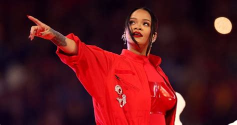 แม่ค้าทวงบัลลังก์วงการเพลง ยอดสตรีมเพลงของ Rihanna พุ่งขึ้นมากกว่า 640