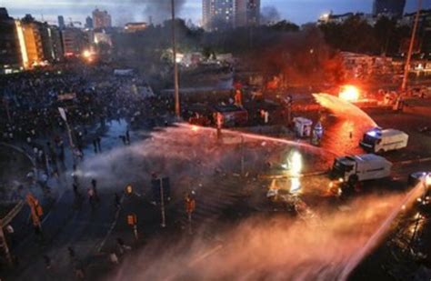 Turkish Police Battle Protesters In Taksim Square The Jerusalem Post