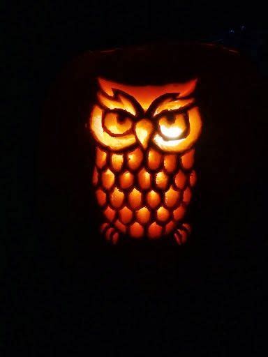 Mit diesem gut vorgefrästen schnitzrohling können auch schnitzanfänger perfekte. Easy Owl Pumpkin Carving Ideas Be sure to follow goodcook.com on twitter to lear | Kürbisse ...