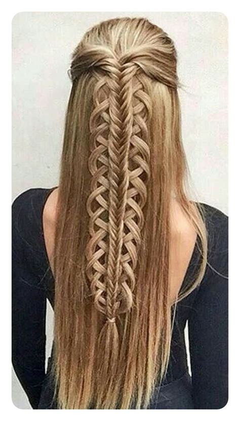 Master the fishtail braided hairstyle on your own hair with these tutorials for a basic fishtail, reverse fishtail, ponytail fishtail, and double fishtail braided updo. 104 Easy Fishtail Braid Ideas And Their Step By Step ...