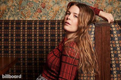Nude Pictures Of Maggie Rogers Will Spellbind You With Her Dazzling
