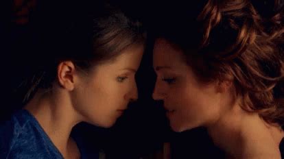 Pitch Perfect Beca Anna Kendrick Pitch Perfect Cute Lesbian Couples