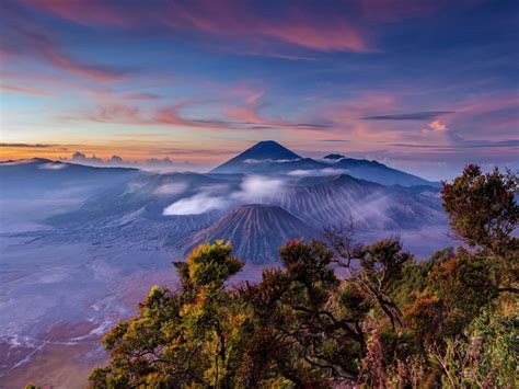landscape sunrise indonesia stratovolcano java mount bromo